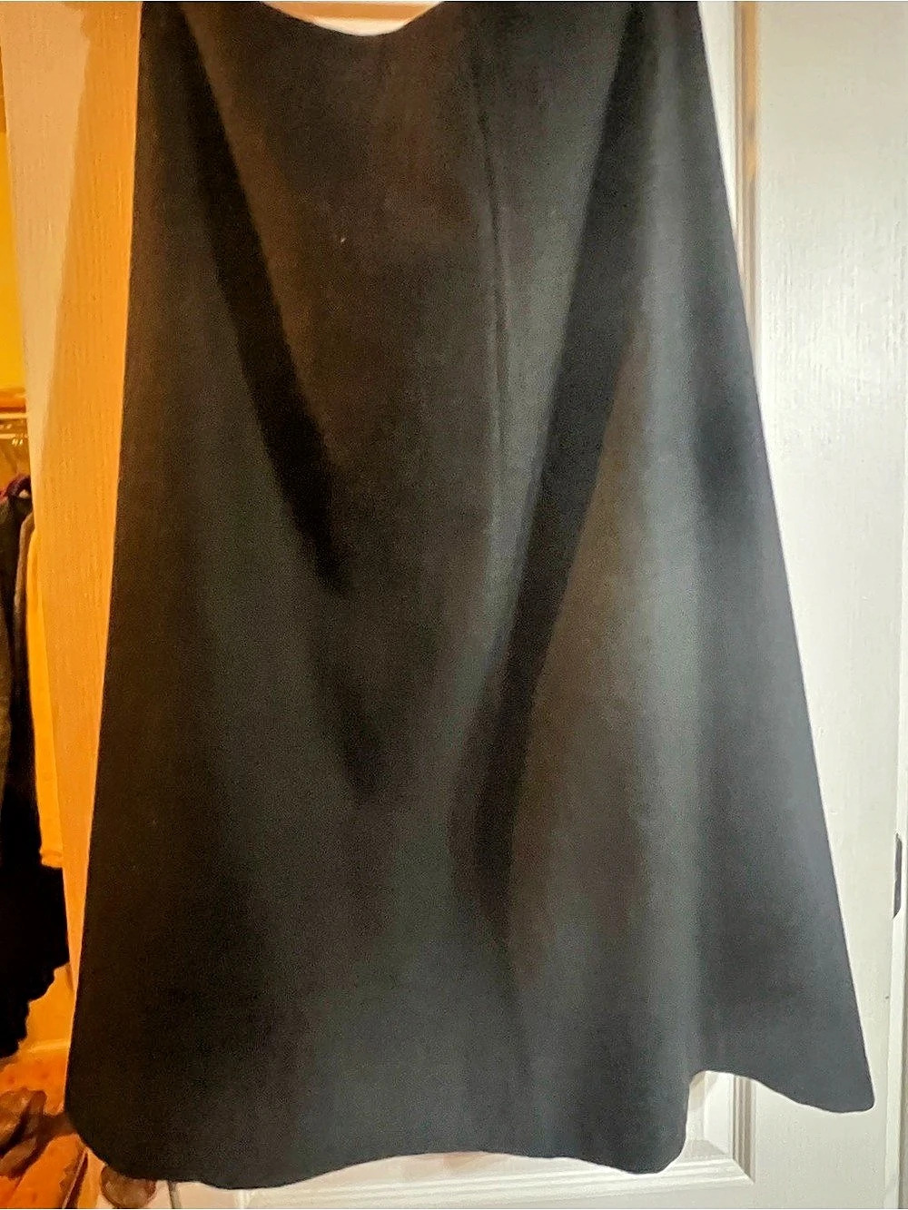 Vintage early 2000’s Chadwicks of Boston Black Wool Blend A-Line Midi Skirt